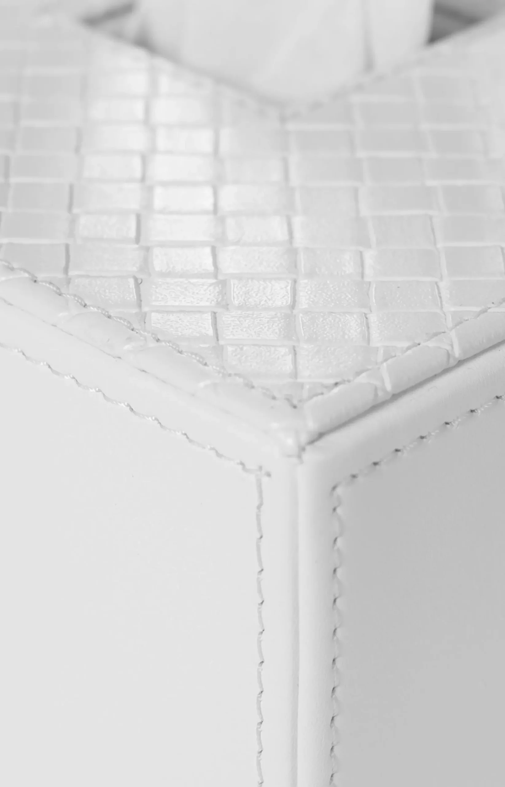 Best JOOP! Bathline tissue dispenser, white herringbone light beige