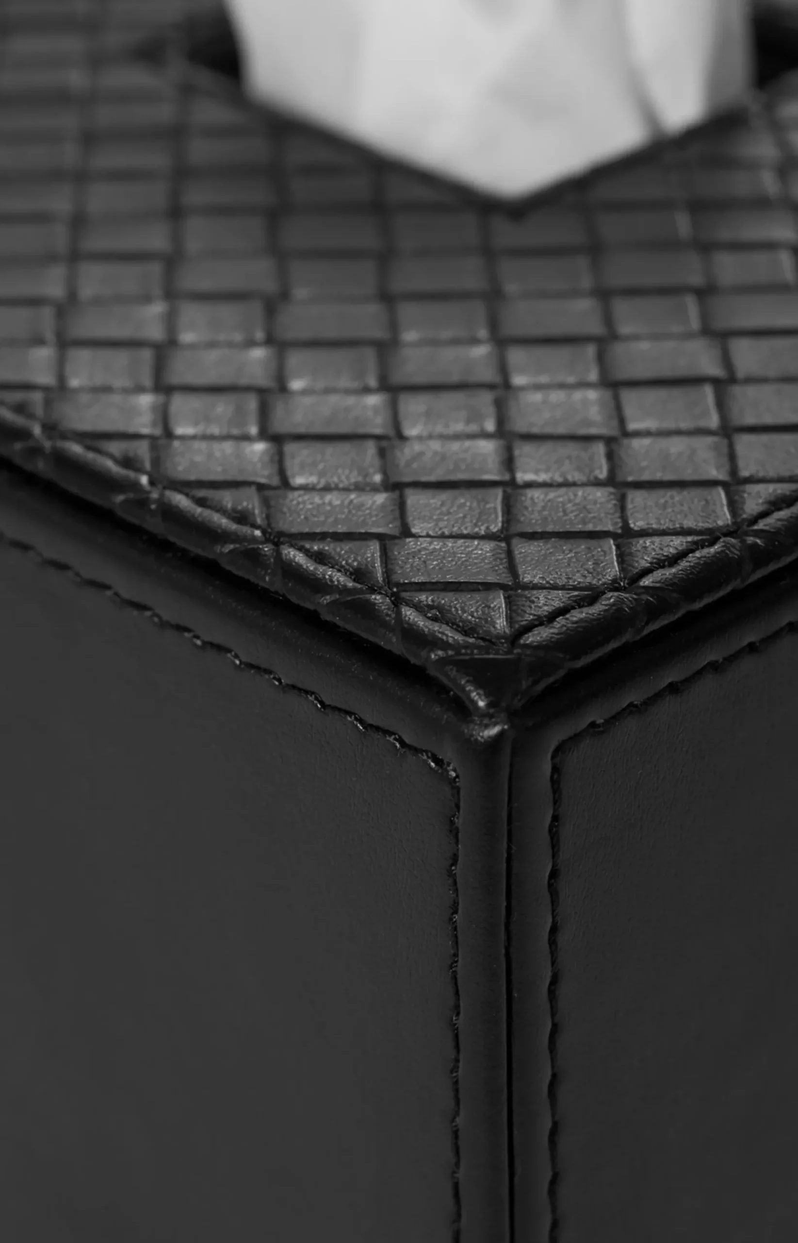 Hot JOOP! Bathline tissue dispenser, black herringbone black 1