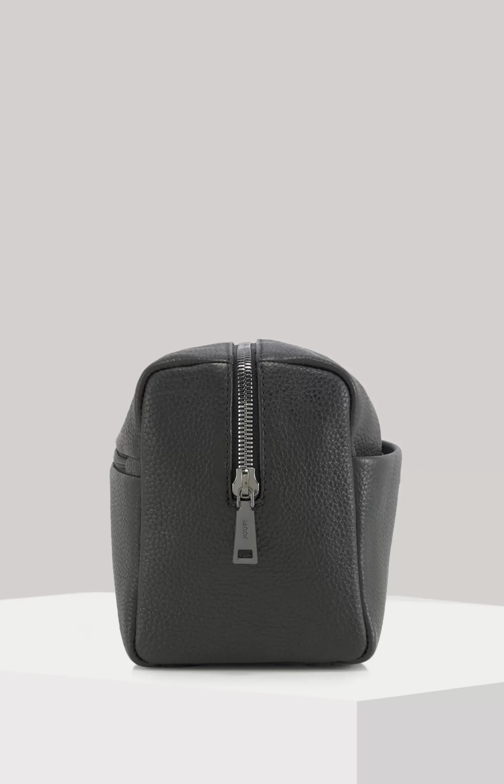 JOOP! Cardona Eris wash bag in black