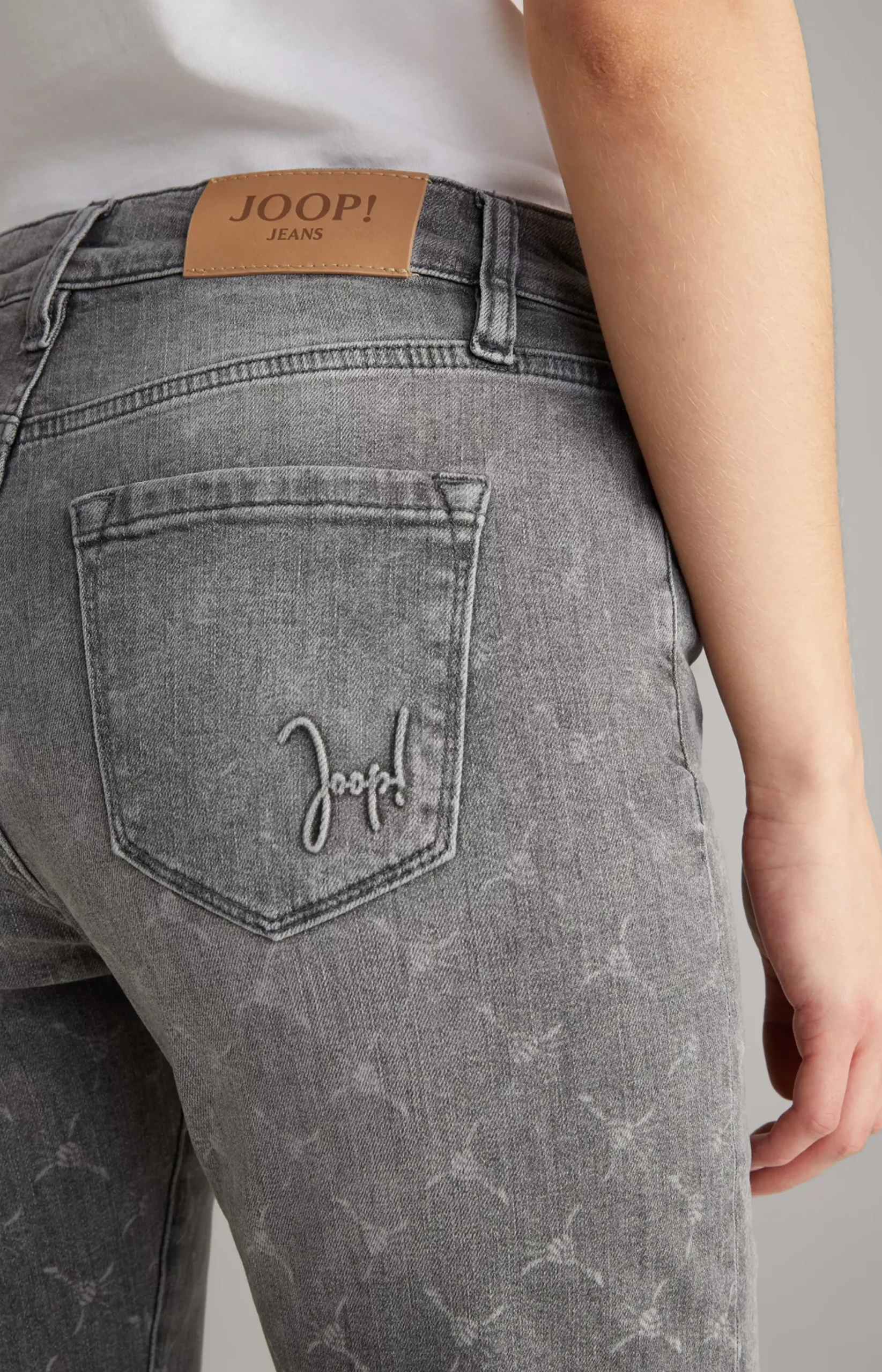 Online JOOP! Cornflower Jeans in a Light Grey Washed Finish garu
