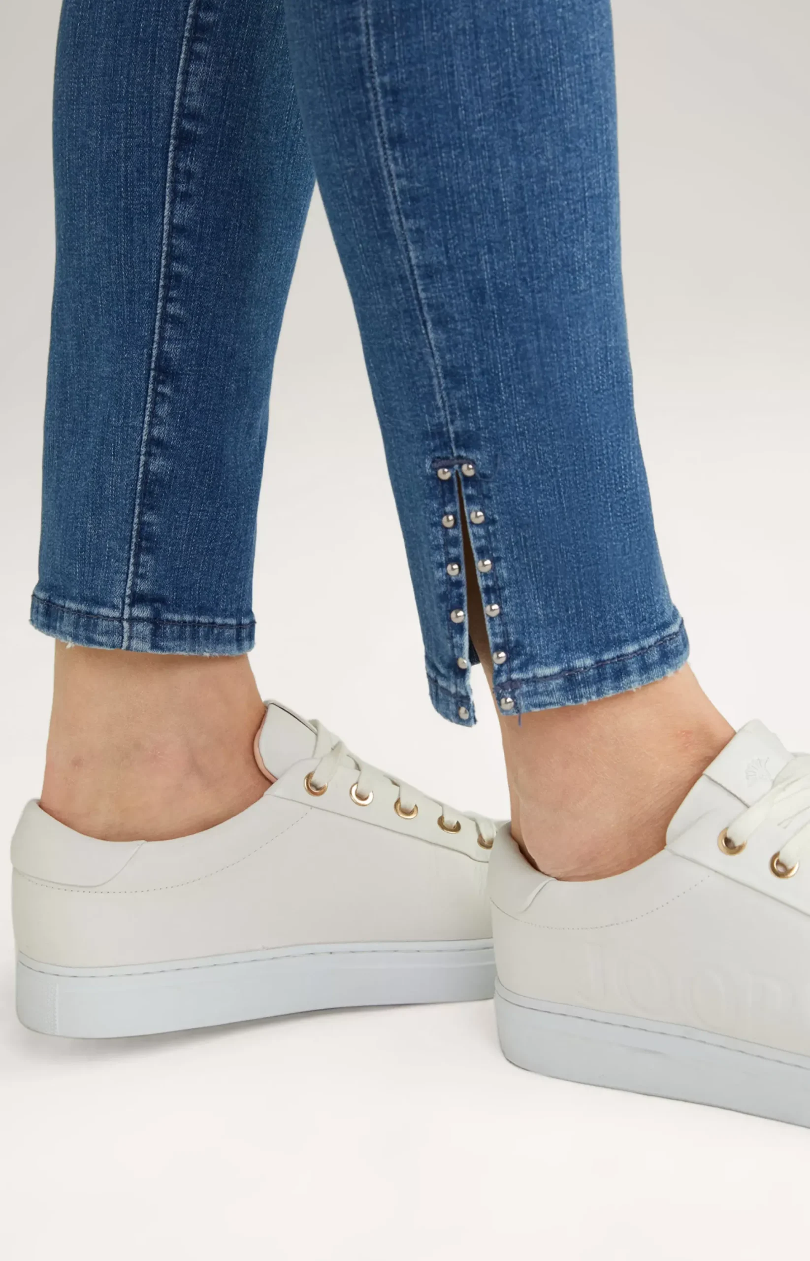 JOOP! Jeans in a Denim Blue Washed Look washed denim blue
