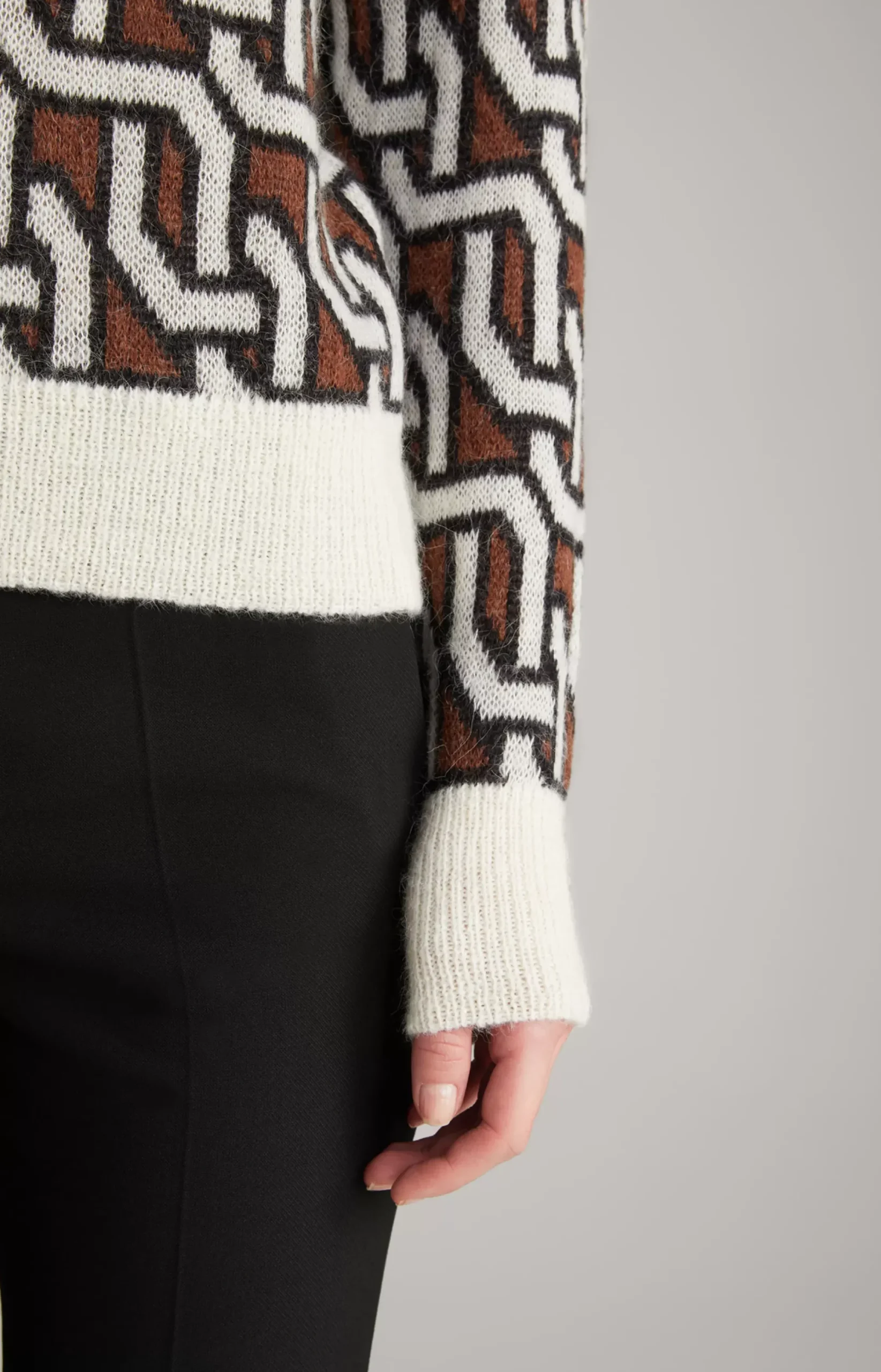 Hot JOOP! Knitted Pullover in a Cream/Brown/Black Pattern black patterned