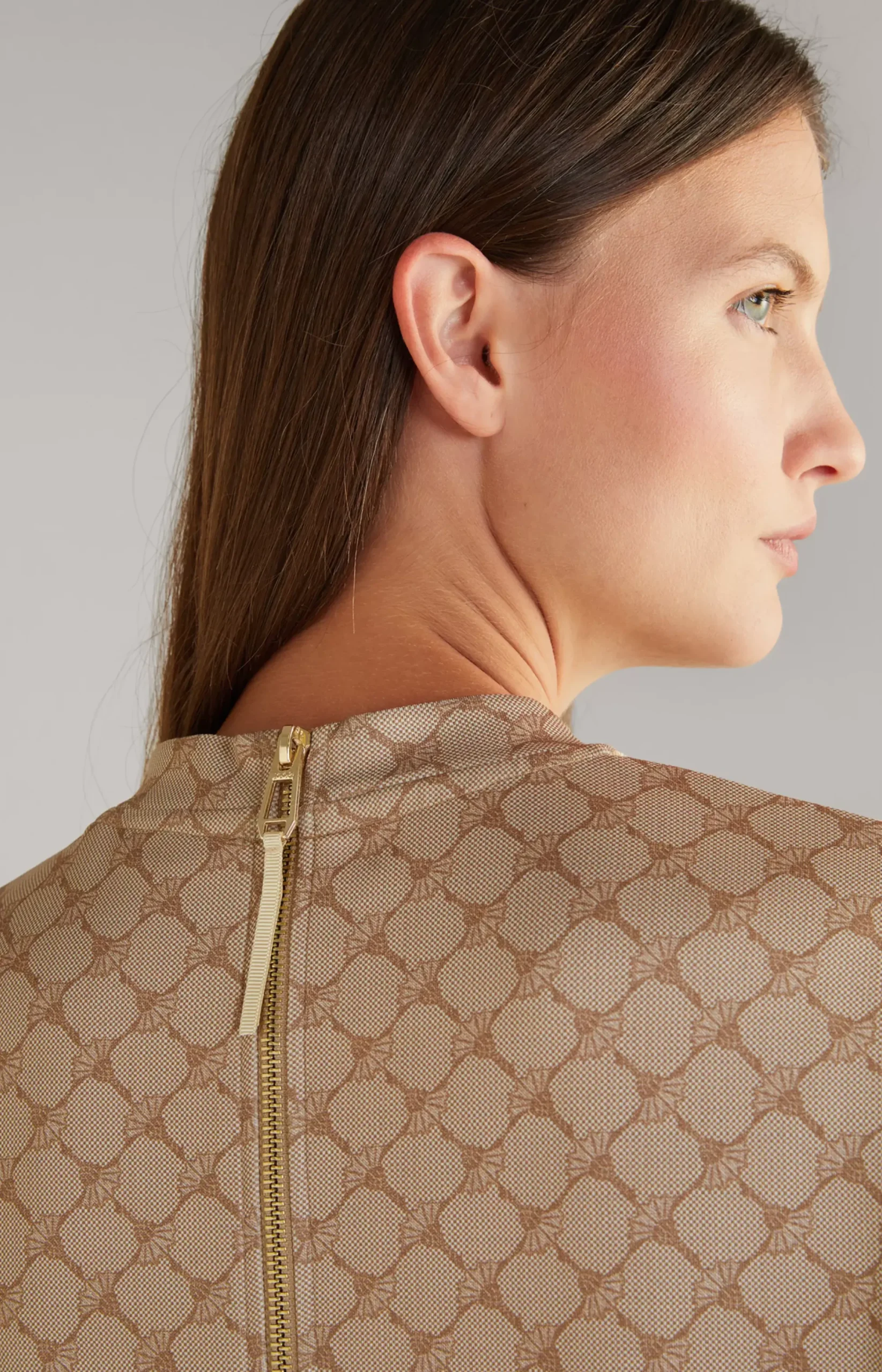 Hot JOOP! Sweatshirt Dress in a Pattern beige