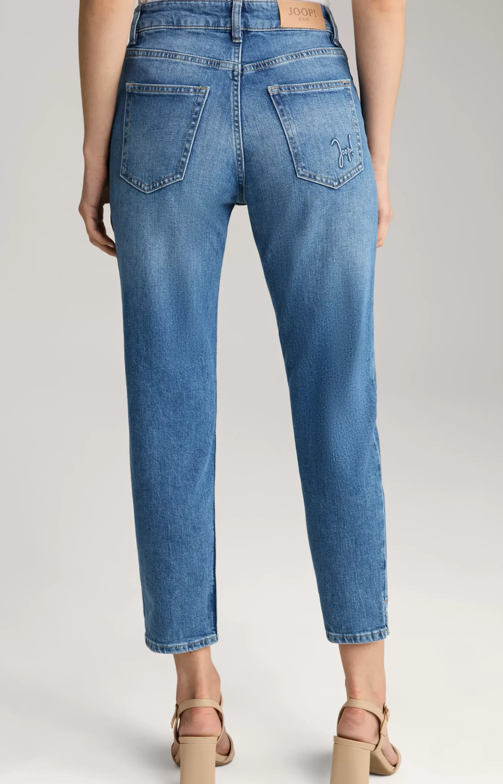 Outlet JOOP! Tapered Jeans in a Washed Look blue